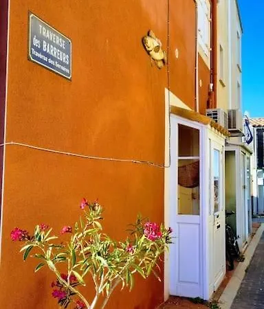 Le Barreur Maison Authentique Setoise La Pointe Courte, Bord De Mer, Climatisee, Parking Gratuit Proximite بيت ضيافة 3*